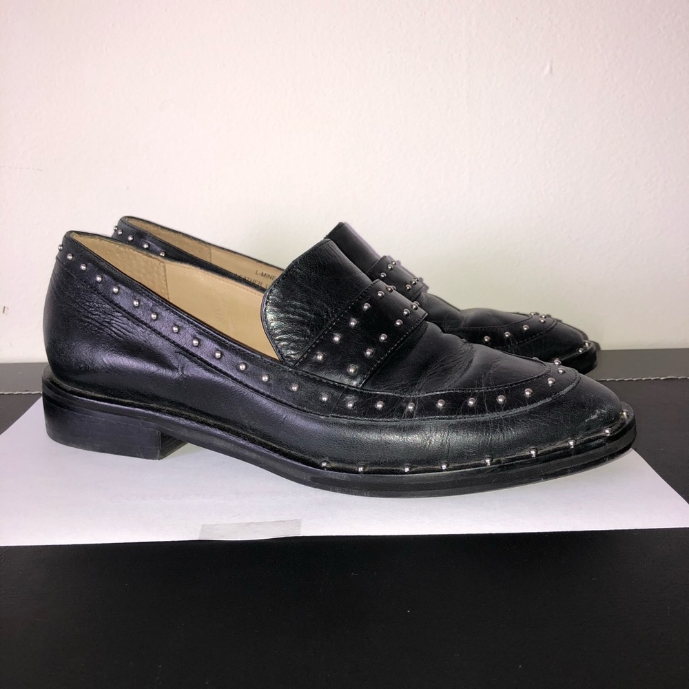 Loafer style/dress shoes